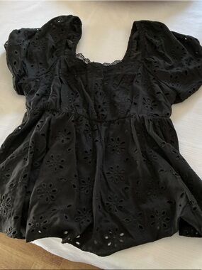 torrid Black Eyelet Puff Sleeve Peplum Top